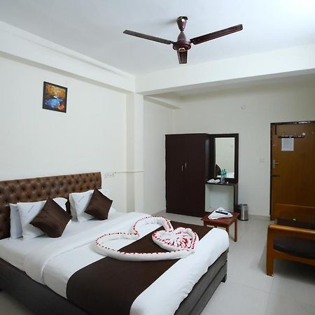 Ganesh Guest House Madras Buitenkant foto