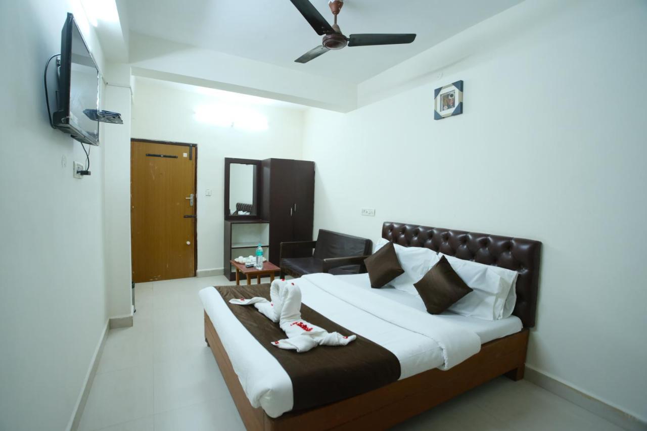 Ganesh Guest House Madras Buitenkant foto